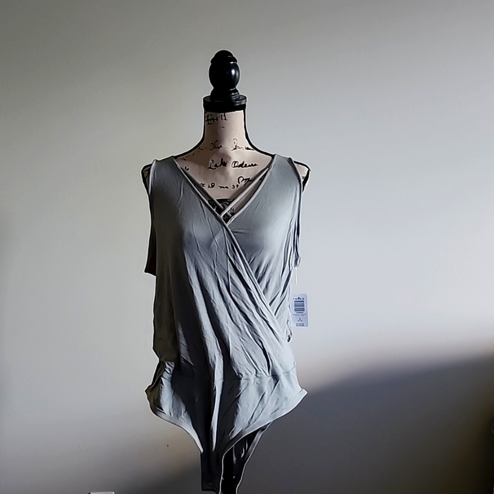 Women's bodysuit top